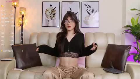 Snapshot of violeta_foxz chatting on October 6, 7:47 pm Violeta online show from October 6, 7:47 pm