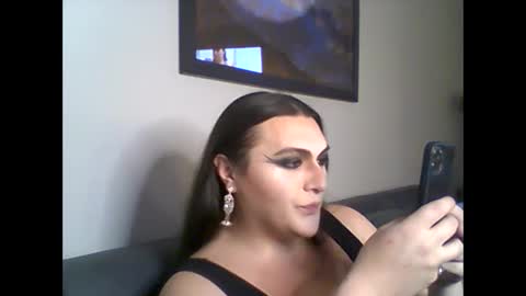 priscilla online show from January 1, 7:09 am