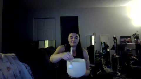 priscilla online show from September 19, 4:07 am
