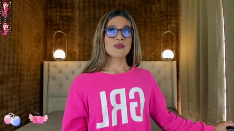 Snapshot of vitta_alfayed chatting on January 20, 2:03 pm VittaaaPlease help me with your thumbs up its important online show from January 20, 2:03 pm