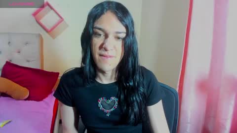 Snapshot of vivianalatin chatting on December 19, 12:45 pm instagram Viviana73215 online show from December 19, 12:45 pm