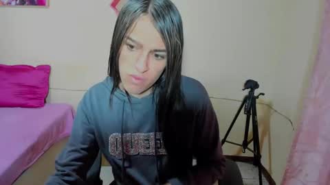 Snapshot of vivianalatin chatting on January 31, 12:07 pm instagram Viviana73215 online show from January 31, 12:07 pm