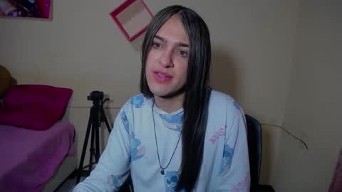 Snapshot of vivianalatin chatting on February 7, 12:28 pm instagram Viviana73215 online show from February 7, 12:28 pm