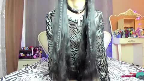 Snapshot of vivianmiller_ chatting on January 26, 3:06 am Vivian online show from January 26, 3:06 am