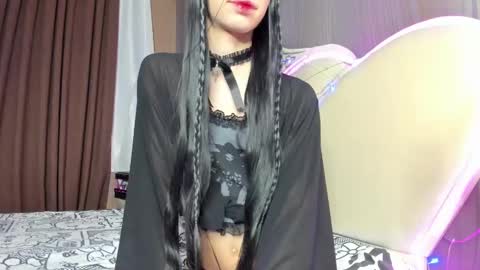 Snapshot of vivianmiller_ chatting on February 15, 3:20 am Vivian online show from February 15, 3:20 am