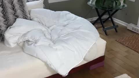 Vivlove online show from October 18, 3:15 pm