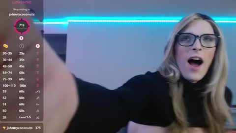 Snapshot of vixen_lockheart chatting on January 8, 10:37 pm Vixen online show from January 8, 10:37 pm