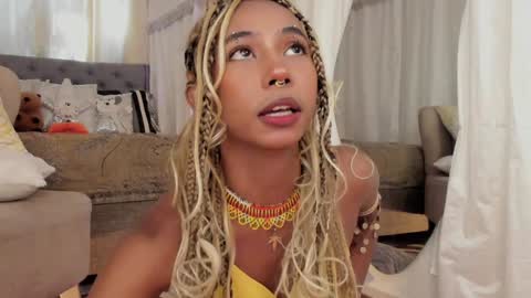 Snapshot of wayuu_goddess chatting on December 17, 7:15 pm Wayuu Goddess 3 online show from December 17, 7:15 pm