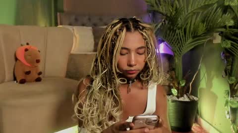 Snapshot of wayuu_goddess chatting on December 30, 8:15 pm Wayuu Goddess 3 online show from December 30, 8:15 pm