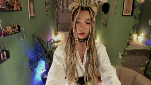 Snapshot of wayuu_goddess chatting on January 16, 3:56 pm Wayuu Goddess 3 online show from January 16, 3:56 pm