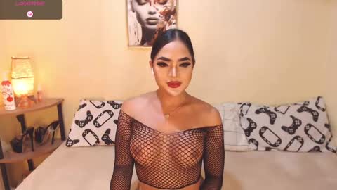 Snapshot of wetwildsugar69 chatting on December 19, 11:35 pm sam sugar online show from December 19, 11:35 pm