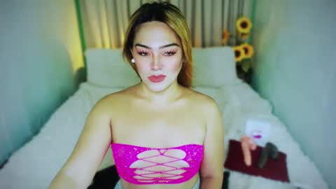 Snapshot of wildhotivana chatting on February 6, 9:38 pm ivana online show from February 6, 9:38 pm