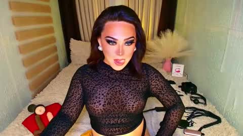 Snapshot of wildhotivana chatting on October 5, 8:08 pm ivana online show from October 5, 8:08 pm