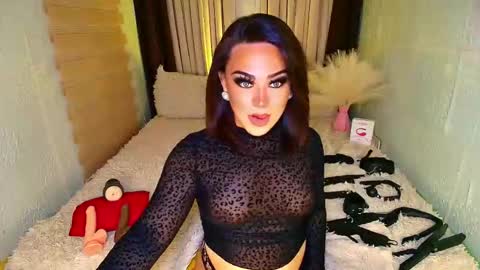 Snapshot of wildhotivana chatting on October 9, 10:11 pm ivana online show from October 9, 10:11 pm