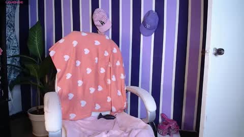 ig WitchDivinne online show from October 19, 12:47 am