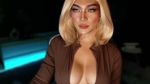 Julia online show from October 24, 5:45 am