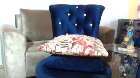 Snapshot of wonderfullight chatting on December 7, 3:03 pm SHENIEL RODRIGUEZ online show from December 7, 3:03 pm