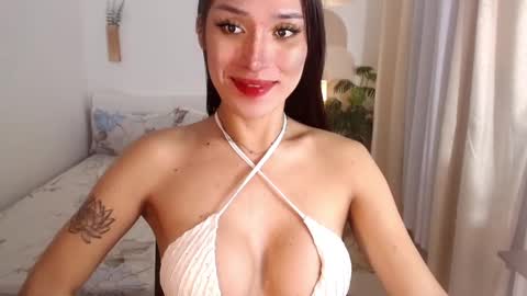 Snapshot of worldclass_sassy chatting on January 19, 12:17 pm Camilla online show from January 19, 12:17 pm