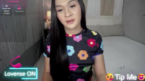 Snapshot of xasiantrnaslover chatting on September 10, 12:42 am xasiantrnaslover online show from September 10, 12:42 am