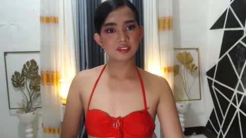 Snapshot of xcumshotselfsucker4ux chatting on December 2, 12:46 pm Candy Lily online show from December 2, 12:46 pm
