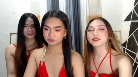 Snapshot of xcumshotselfsucker4ux chatting on December 12, 4:37 am Candy Lily online show from December 12, 4:37 am