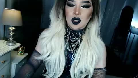 Snapshot of xdirtyflirtyx chatting on September 25, 5:31 pm Zhavia online show from September 25, 5:31 pm
