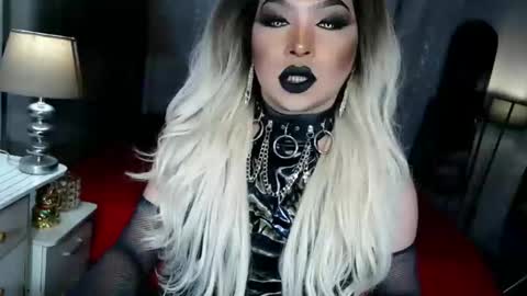 Zhavia online show from October 11, 5:15 pm