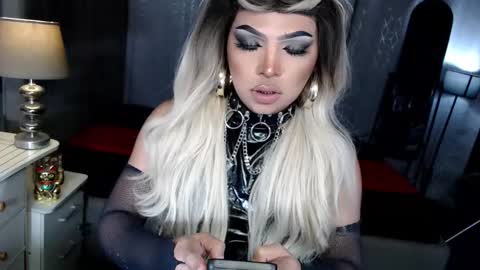 Zhavia online show from October 18, 7:39 pm