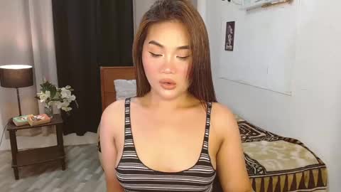 bella online show from December 10, 4:17 pm