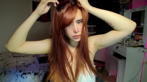 Snapshot of xhotcockcumts chatting on February 1, 1:55 am Barbie ann online show from February 1, 1:55 am