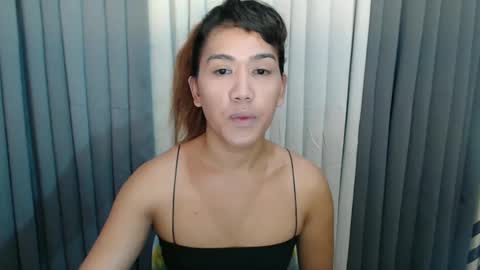 Snapshot of xhugejerkingtransx chatting on December 12, 11:58 pm GWEN THOMPSON ....... online show from December 12, 11:58 pm
