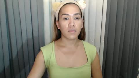 Snapshot of xhugejerkingtransx chatting on January 11, 9:36 am GWEN THOMPSON ....... online show from January 11, 9:36 am