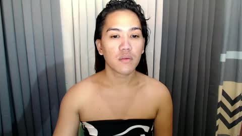 Snapshot of xhugejerkingtransx chatting on January 31, 4:14 am GWEN THOMPSON ....... online show from January 31, 4:14 am