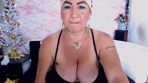 XIOMY   give LIKE on my page online show from December 21, 4:14 pm