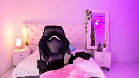 Snapshot of xlmena_slut chatting on March 11, 12:11 am Ximena online show from March 11, 12:11 am