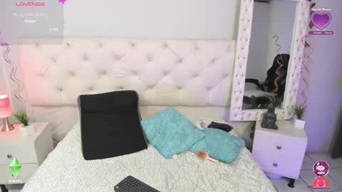 Snapshot of xlmena_slut chatting on September 16, 4:17 am Ximena online show from September 16, 4:17 am