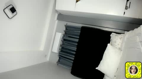 xoxo online show from March 3, 8:50 pm