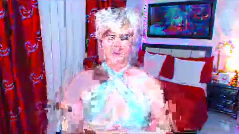 Snapshot of xplaymateamandax chatting on September 11, 7:27 am amanda online show from September 11, 7:27 am