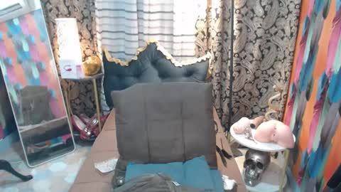 Snapshot of xqueenyasiandomcumx chatting on February 2, 9:23 pm address me as QUEEN NINA A Little Bit of ANGELIC FACE with a Wild Demonic Side online show from February 2, 9:23 pm
