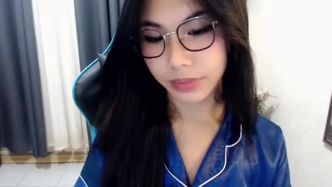 Snapshot of xseductive_airax chatting on January 7, 11:03 pm aira online show from January 7, 11:03 pm