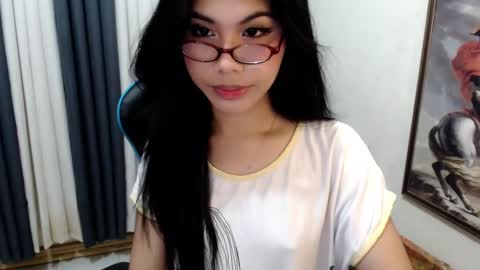 Snapshot of xseductive_airax chatting on January 24, 11:23 pm aira online show from January 24, 11:23 pm