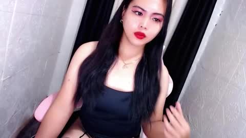 Snapshot of xxhotsexydivinexx chatting on September 9, 11:36 pm divine online show from September 9, 11:36 pm