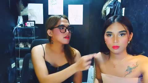 kim online show from March 22, 4:00 pm