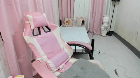Snapshot of xxjasminfoxxx chatting on February 2, 3:39 pm xxjasminfoxxx online show from February 2, 3:39 pm