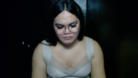 Kylie Smith online show from October 11, 4:42 pm