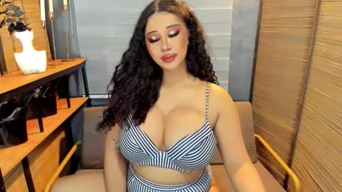 Snapshot of xxtastefullayeshaxx chatting on September 22, 8:30 am xxtastefullayeshaxx online show from September 22, 8:30 am