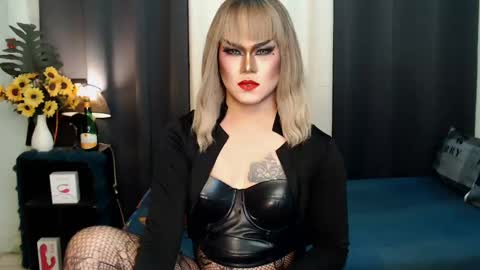 QueenMarina online show from February 1, 9:19 pm