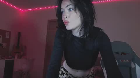 Snapshot of yamilean chatting on March 7, 11:09 pm Yami online show from March 7, 11:09 pm