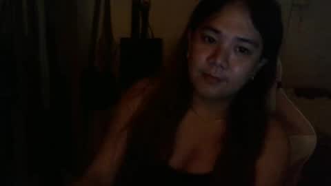 yanniegonnabewet online show from November 18, 7:03 pm