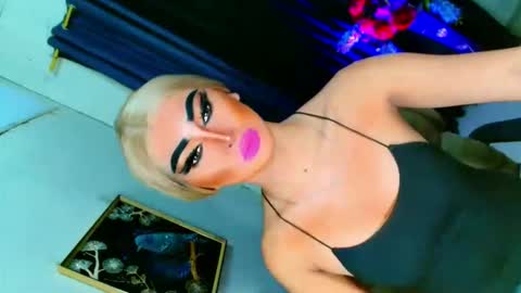 miss yasii online show from October 14, 6:09 pm